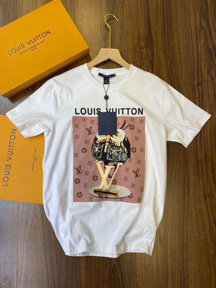 "LV Louis Vuitton" Premium T- Shirt Only ₹ 999 🛒